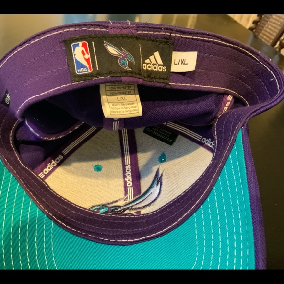 Adidas HORNETS NBA cap - Picture 2 of 6